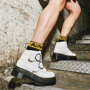 Dr. Martens Devon Boot